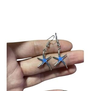 2/$15 NWOT Silvery and blue starfish earrings